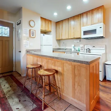 San Sierra #10 Condo